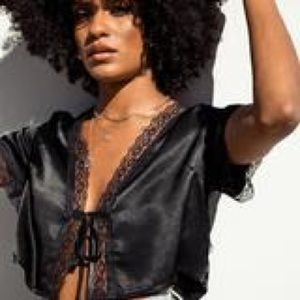 COPY - vintage tie up top black